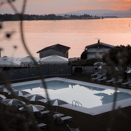 Hotel Ristorante Al Fiore Peschiera del Garda Bagian luar foto